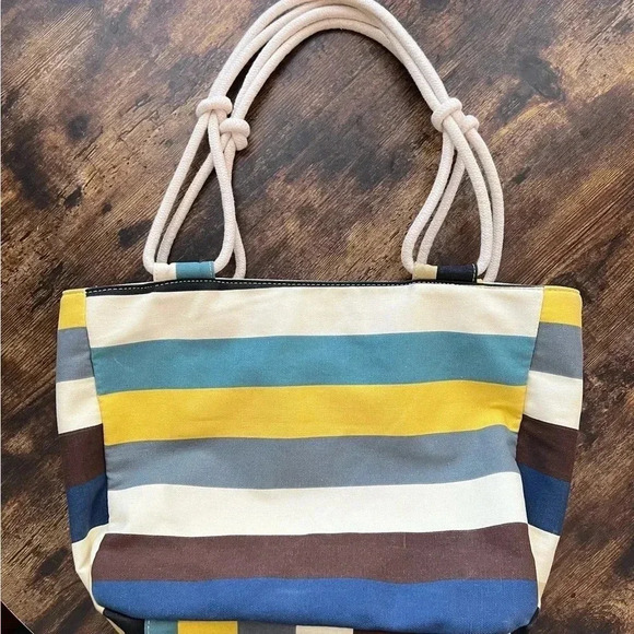 Farmhouse Is My Style canvas tote bag - Picture 1 of 13